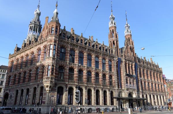 magna plaza 2